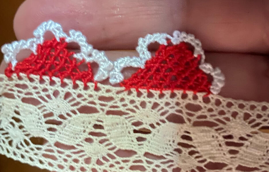 Joanna&#39;s beautiful lace edging from the virtual class with Lace Museum in Sunnyvale, California.